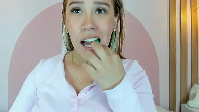 Lannajansen online show from 03.29.26