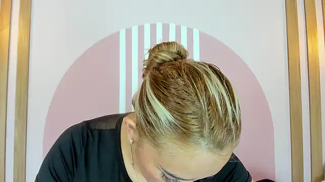 Lannajansen online show from 04.08.26