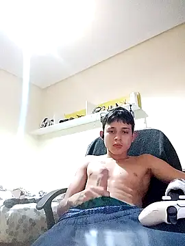 Snapshot of S4nt1luXx chatting on 11.23.25 S4nt1luXx online show from 11.23.25