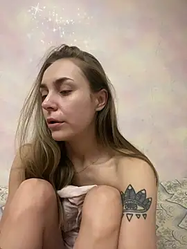 Snapshot of White_Lu chatting on 01.30.25 White Lu online show from 01.30.25