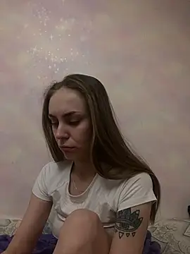 Snapshot of White_Lu chatting on 02.25.25 White Lu online show from 02.25.25