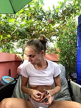 White Lu online show from 02.19.26