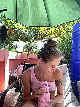 White Lu online show from 02.20.26