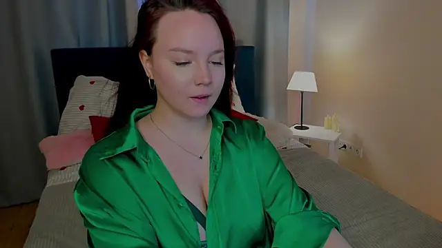 Snapshot of maya_suun chatting on 05.29.26 maya suun online show from 05.29.26