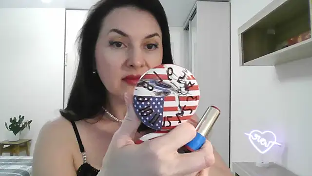 Victoria Glam online show from 02.06.25