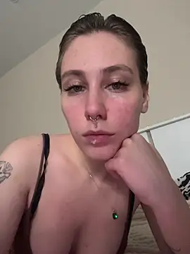 Snapshot of Molli_Luv chatting on 11.07.25 Molli Luv online show from 11.07.25