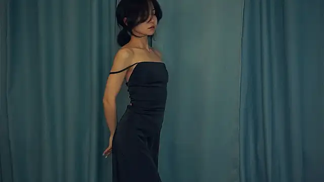 VeronaCritchlow online show from 02.11.25