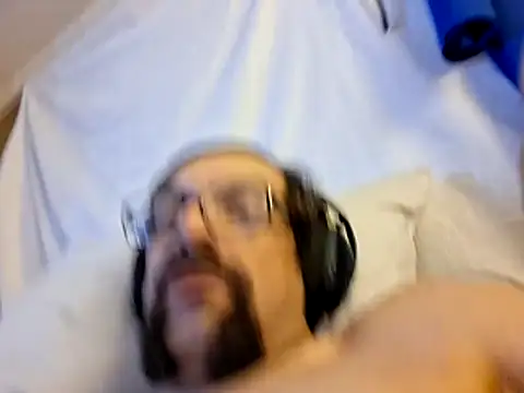 Snapshot of Johndis805 chatting on 11.20.25 Johndis805 online show from 11.20.25