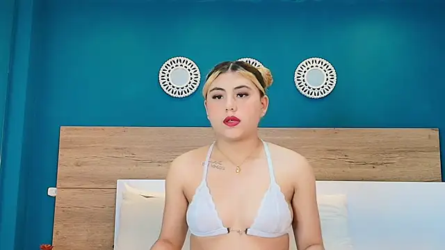 Snapshot of MeganCrow chatting on 02.20.25 MeganCrow online show from 02.20.25