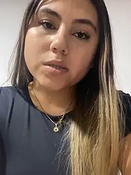 Snapshot of MeganCrow chatting on 09.26.25 MeganCrow online show from 09.26.25