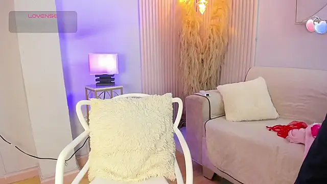 alana rossetti online show from 07.08.26