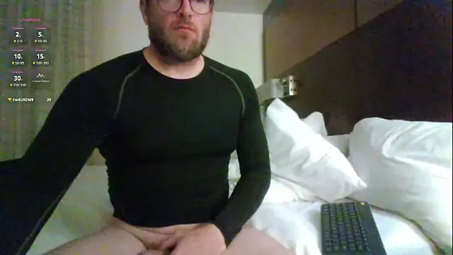 Snapshot of rrunner7718 chatting on 09.13.25 rrunner7718 online show from 09.13.25