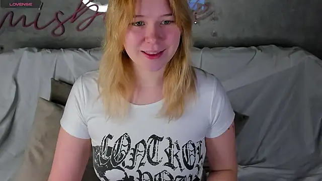 Snapshot of Amy_Kimberlly chatting on 09.21.25 Amy Kimberlly online show from 09.21.25