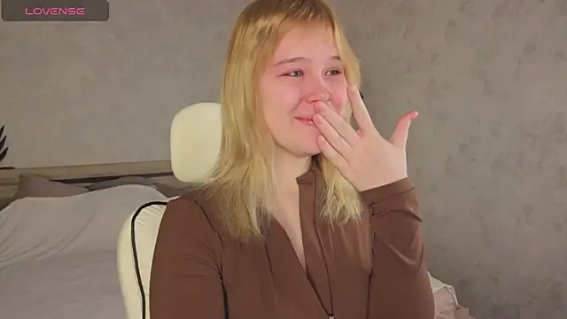 Snapshot of Amy_Kimberlly chatting on 11.14.25 Amy Kimberlly online show from 11.14.25