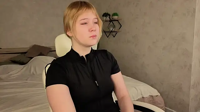 Snapshot of Amy_Kimberlly chatting on 11.14.25 Amy Kimberlly online show from 11.14.25