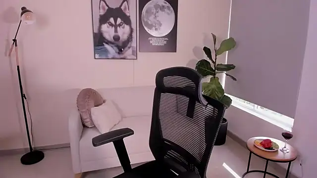 LairaScott online show from 12.14.25