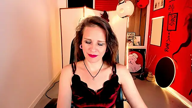 Snapshot of EmiliaBedy chatting on 05.28.26 EmiliaBedy online show from 05.28.26