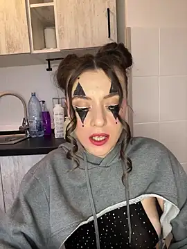 bunnythetailor online show from 02.01.25