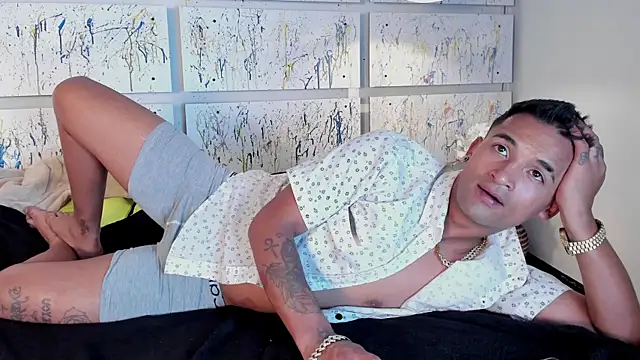 Nikki and Mayk online show from 03.21.25