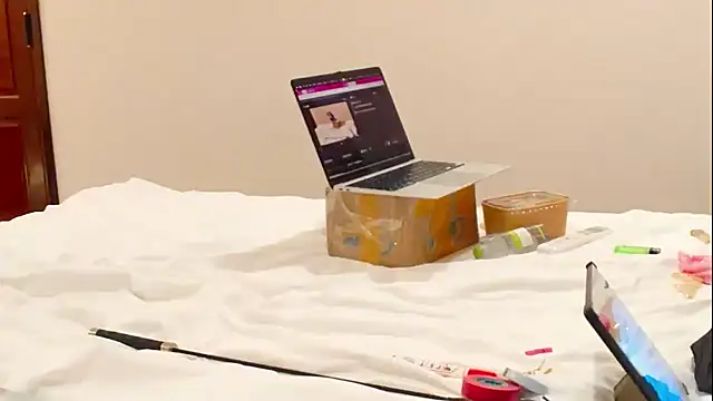 Cucked Sissy Bitch online show from 09.10.25