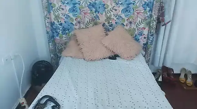 Sweeetnaughty online show from 03.15.25