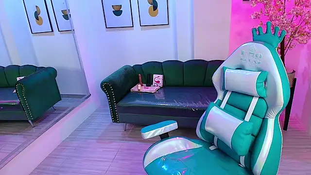 Snapshot of Milu_ballmer chatting on 02.08.25 Milu ballmer online show from 02.08.25