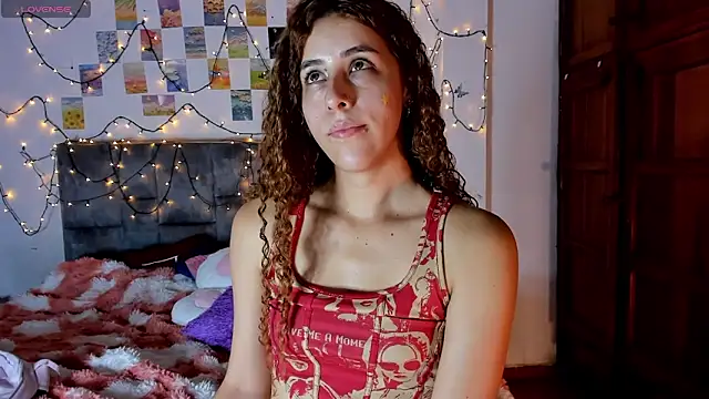 Isangel  online show from 04.25.26