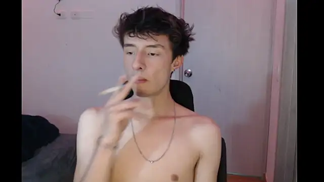 Snapshot of Juanmres chatting on 11.12.25 Juanmres online show from 11.12.25