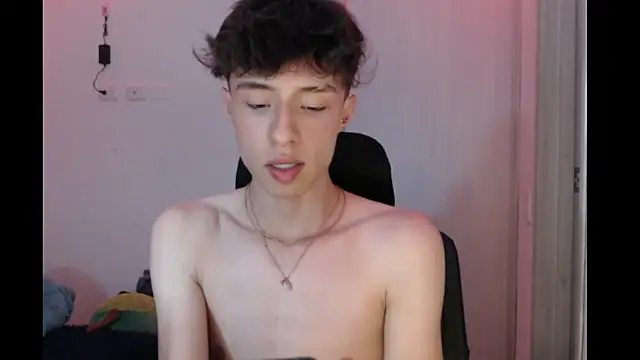 Snapshot of Juanmres chatting on 11.27.25 Juanmres online show from 11.27.25