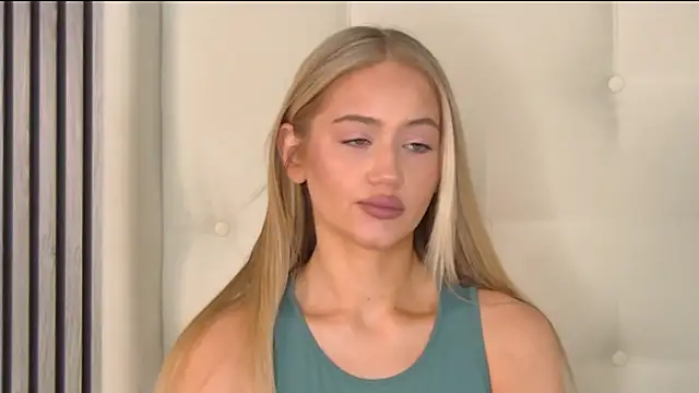 Snapshot of ur_wet_dreams chatting on 03.17.25 ur wet dreams online show from 03.17.25