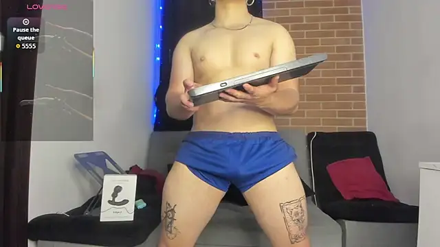 DavidX X21 Strip online show from 12.21.25