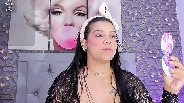 Snapshot of Emily_rivera78 chatting on 11.20.25 Emily rivera78 online show from 11.20.25