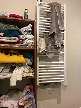 Snapshot of yannusgir33 chatting on 01.28.25 yannusgir33 online show from 01.28.25