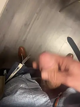 Snapshot of yannusgir33 chatting on 01.15.26 yannusgir33 online show from 01.15.26