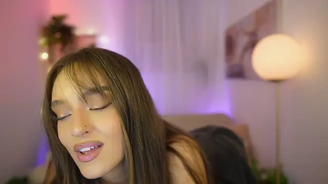 Snapshot of Clara_Nia chatting on 02.18.26 Clara Nia online show from 02.18.26