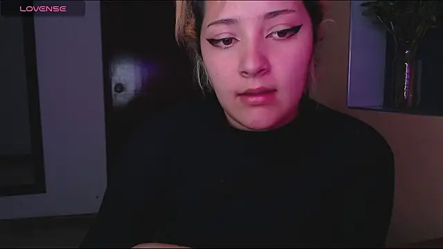 Snapshot of Hinako0Satorii_ chatting on 03.13.25 Hinako0Satorii online show from 03.13.25