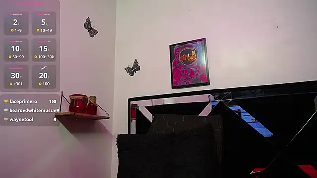 VICTORIAHANK  online show from 02.20.25