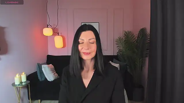 Snapshot of MonicaCheerful chatting on 01.29.25 MonicaCheerful online show from 01.29.25