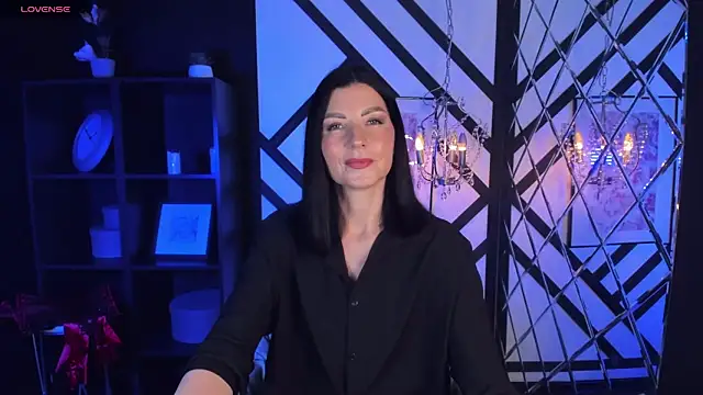 Snapshot of MonicaCheerful chatting on 02.01.25 MonicaCheerful online show from 02.01.25