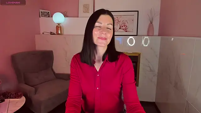 Snapshot of MonicaCheerful chatting on 02.05.25 MonicaCheerful online show from 02.05.25