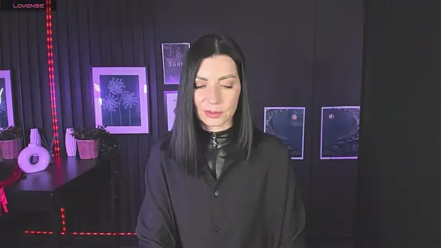 Snapshot of MonicaCheerful chatting on 02.15.25 MonicaCheerful online show from 02.15.25