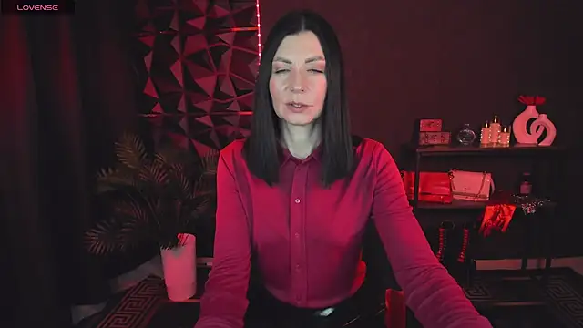 Snapshot of MonicaCheerful chatting on 03.08.25 MonicaCheerful online show from 03.08.25