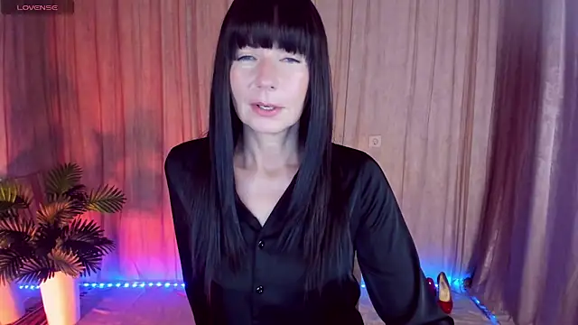 Snapshot of MonicaCheerful chatting on 10.15.25 MonicaCheerful online show from 10.15.25