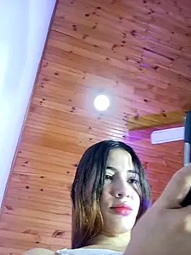 Snapshot of -Nicol chatting on 02.19.25 -Nicol online show from 02.19.25