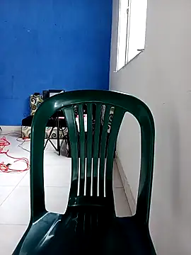 Snapshot of -Nicol chatting on 03.04.25 -Nicol online show from 03.04.25