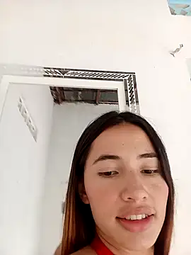 Snapshot of -Nicol chatting on 03.18.25 -Nicol online show from 03.18.25