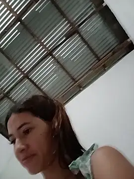 Snapshot of -Nicol chatting on 11.24.25 -Nicol online show from 11.24.25