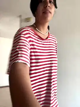 Snapshot of LiLy_kIndly chatting on 10.29.25 LiLy kIndly online show from 10.29.25