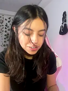 Snapshot of LiLy_kIndly chatting on 12.17.25 LiLy kIndly online show from 12.17.25