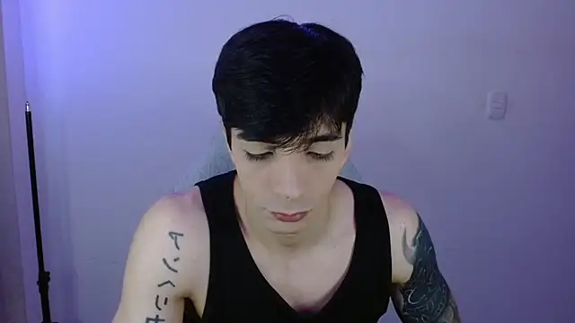 Snapshot of H3ll_B0I chatting on 03.26.26 H3ll B0I online show from 03.26.26